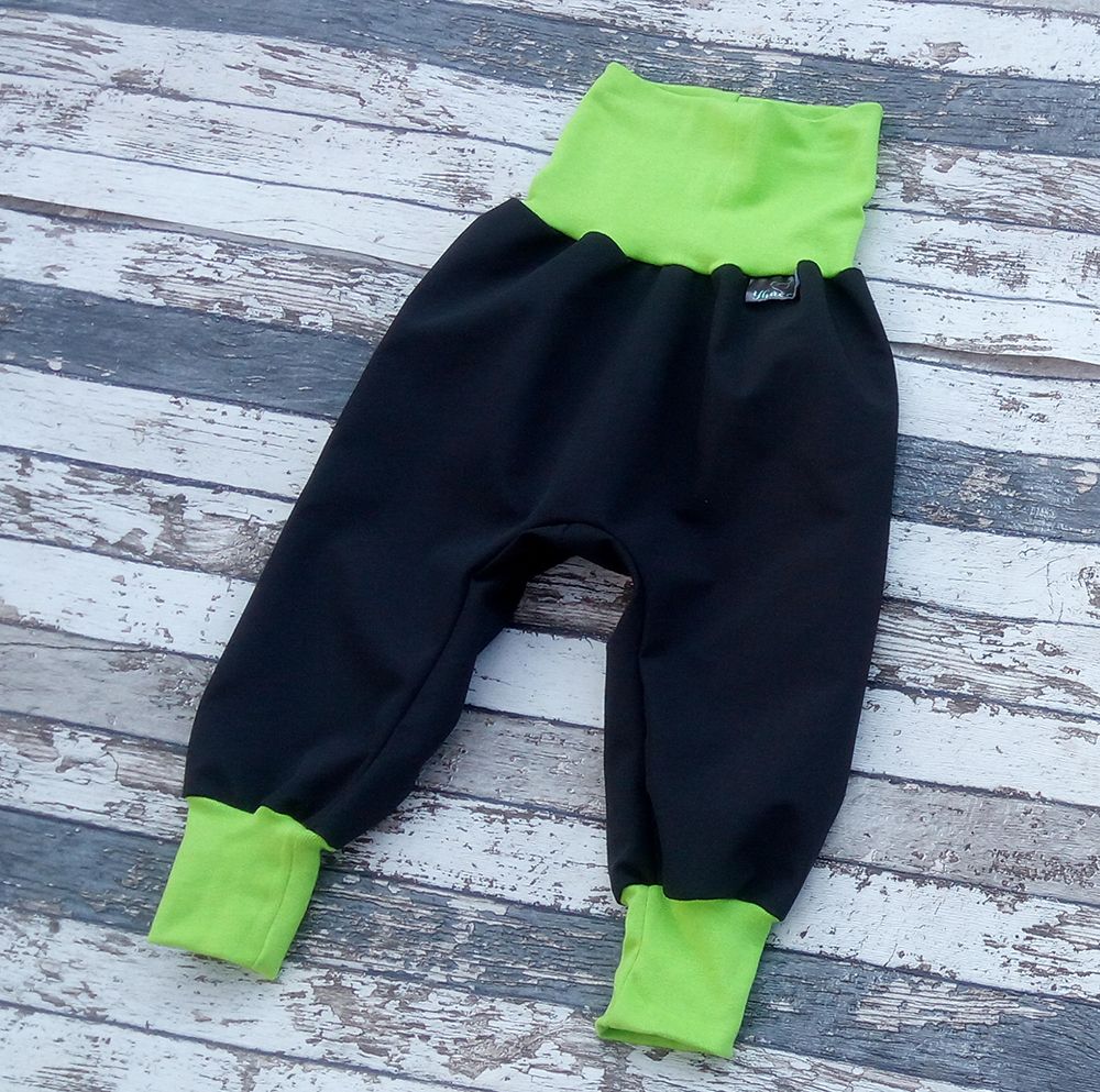 Softshellové kalhoty Yháček, zimní, černá/zelená Velikost: 98 - obrázek 1