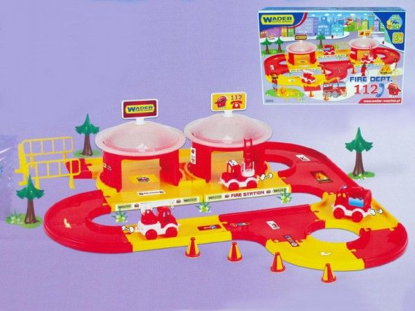 Kid cars 3D Hasiči plast 3,1m - obrázek 1