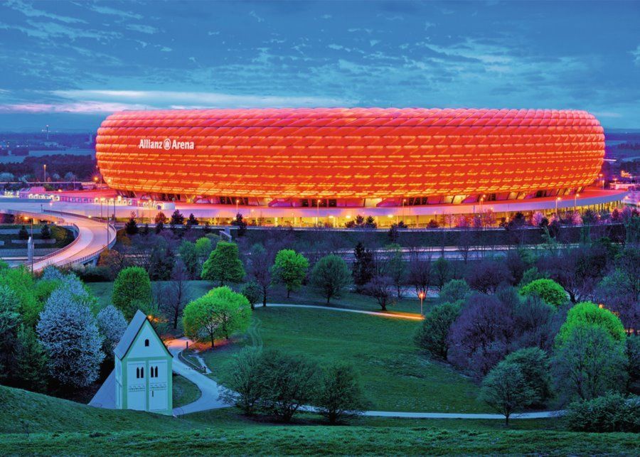 RAVENSBURGER Svítící puzzle Allianz aréna, Mnichov 1200 dílků - obrázek 3