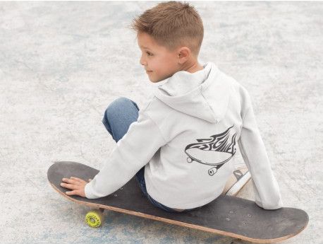 KIDSBEE Stylová dětská klučičí mikina s kapucí Skateboard - sv. šedá, Velikost koj. oblečení 134 - obrázek 1