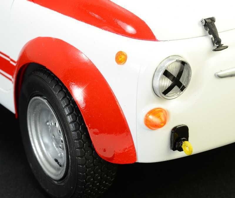 ITALERI Model Kit auto 4705 - FIAT Abarth 695SS/Assetto Corsa (1:12) - obrázek 6
