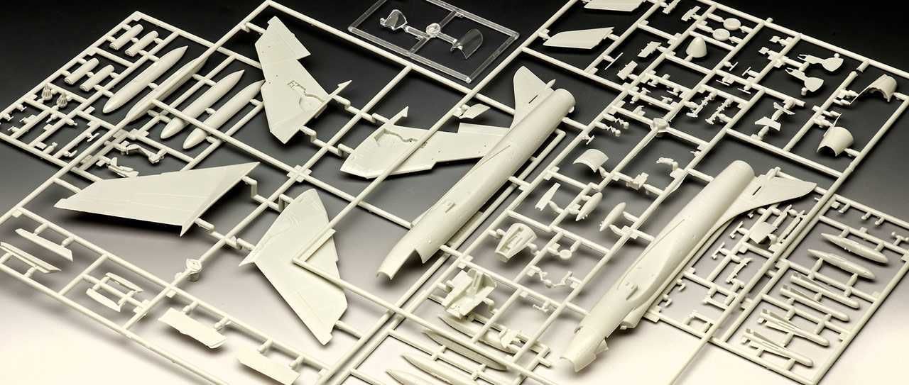 REVELL ModelSet letadlo 63908 - 100 Years RAF: Hawker Hunter FGA.9 (1:72) - obrázek 9