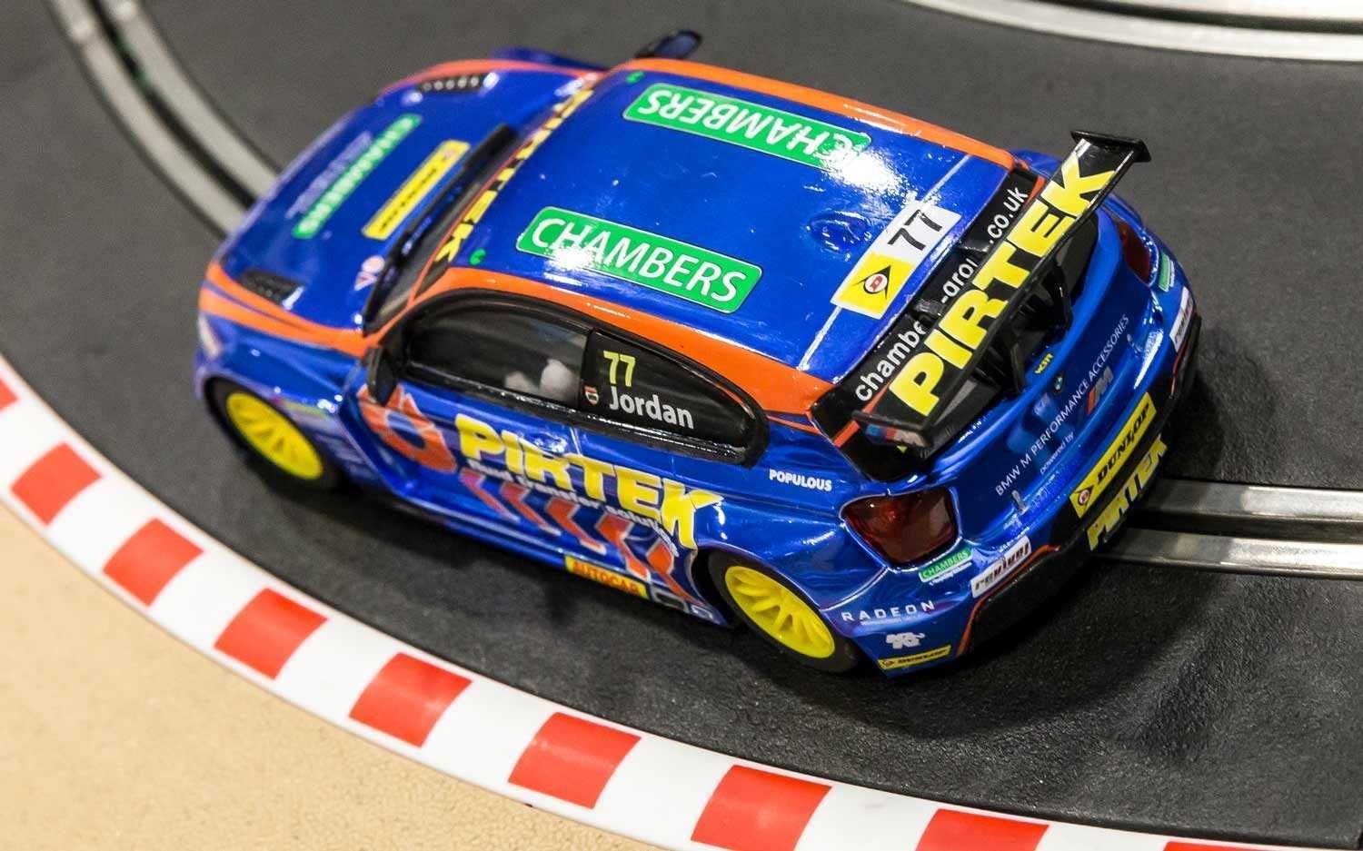 Autíčko Touring SCALEXTRIC C3914 - BMW Series 1 NGTC - BTCC 2017 Andy Jordan (1:32) - obrázek 6