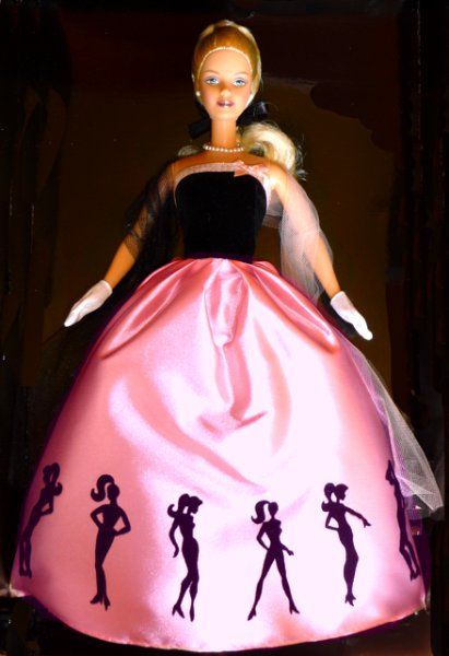 BARBIE Timeless Silhouette - rok 2000 - MÍRNĚ POŠKOZENÝ OBAL - obrázek 1