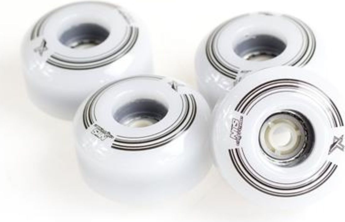 Kolečka NILS Extreme 54 x 32 mm - LED - obrázek 1