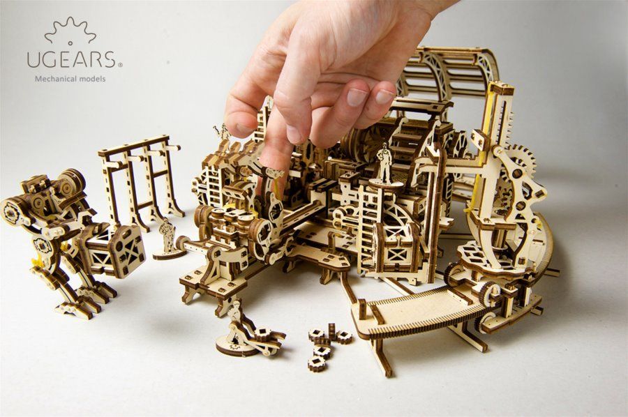 UGEARS 3D puzzle Továrna na roboty 598 dílků - obrázek 3