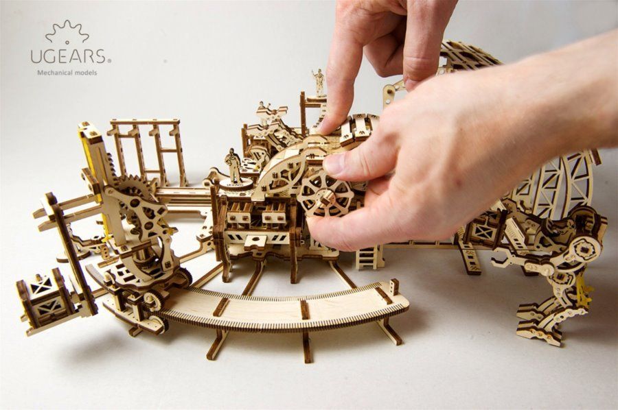 UGEARS 3D puzzle Továrna na roboty 598 dílků - obrázek 4