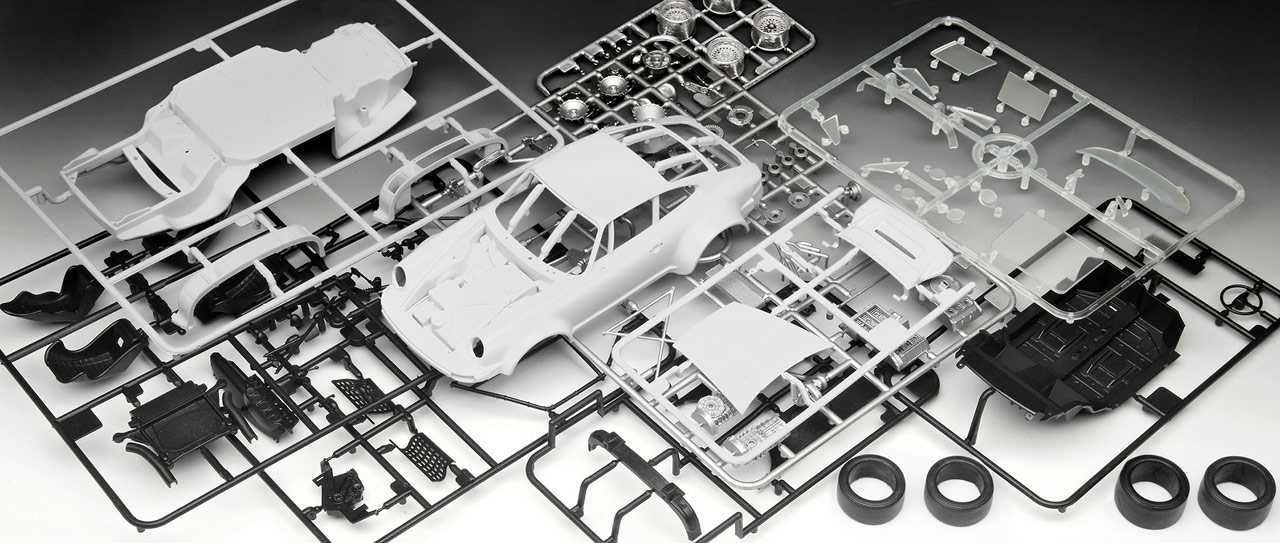 REVELL ModelSet auto 67685 - Porsche 934 RSR "Martini" (1:24) - obrázek 10