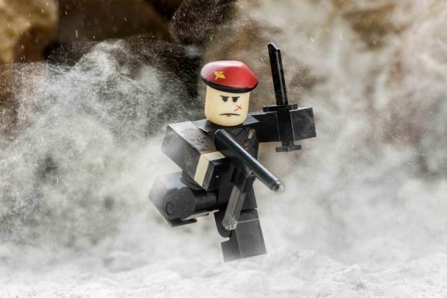 Roblox figurka Phantom Forces: Ghost - obrázek 4