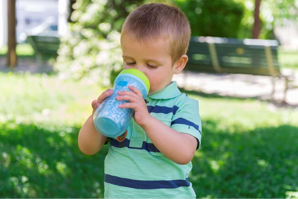 CHICCO Hrneček Aktivní termo s hubičkou 266 ml, růžové tečky 12m+ - obrázek 2