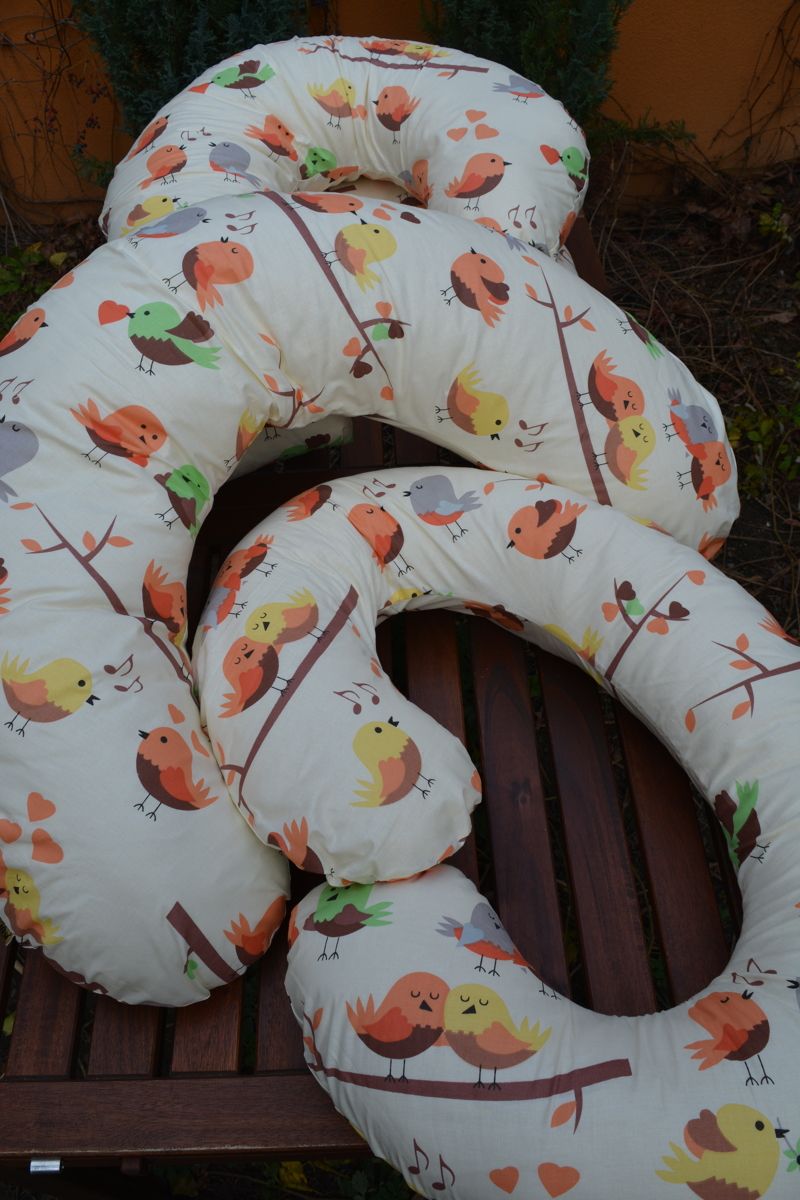 KHC Kojící těhotenský relaxační polštář Miki Obrovský Barevní ptáčci na okrové - obrázek 6