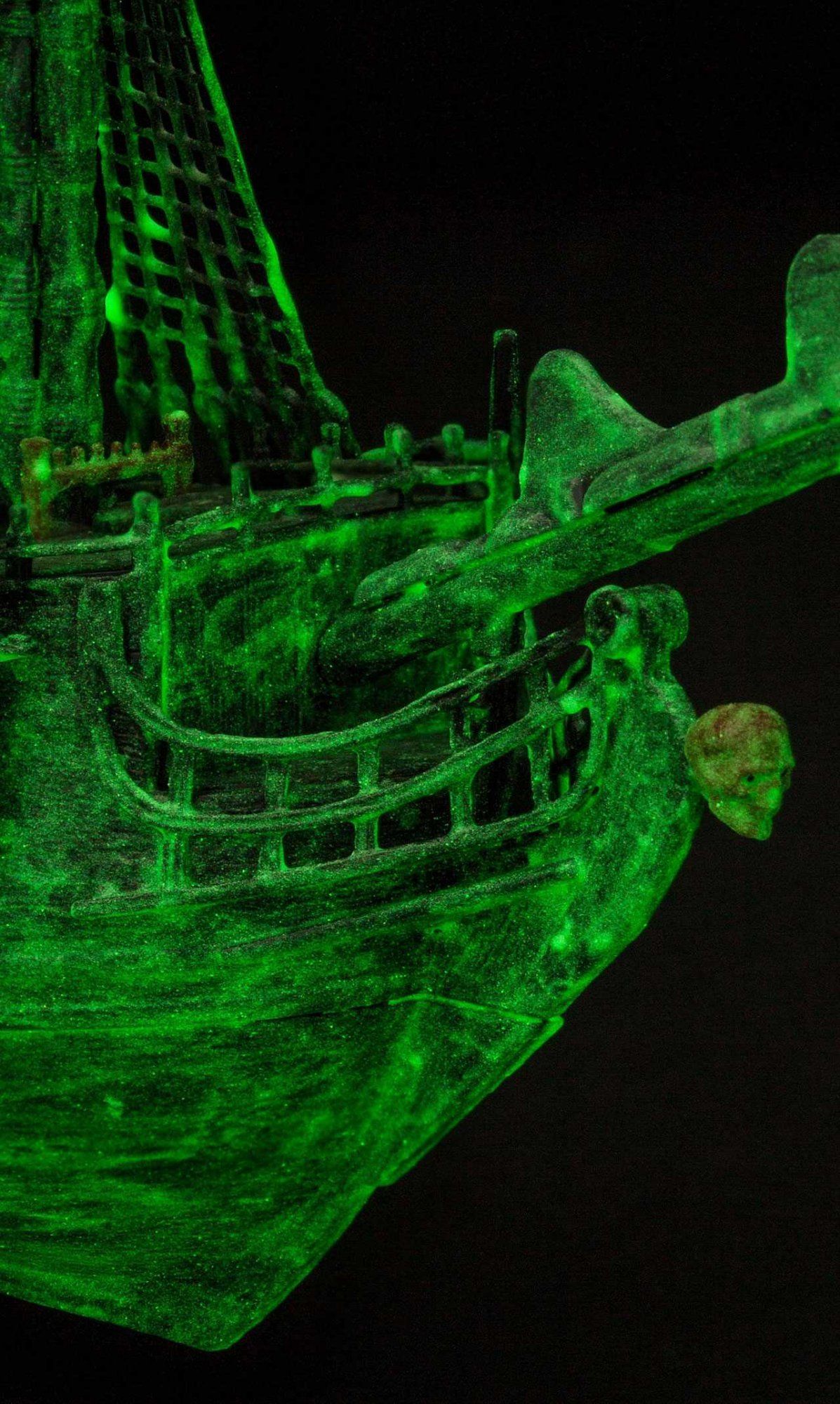REVELL EasyClick loď 05435 - Ghost Ship (incl. night color) (1:150) - obrázek 5