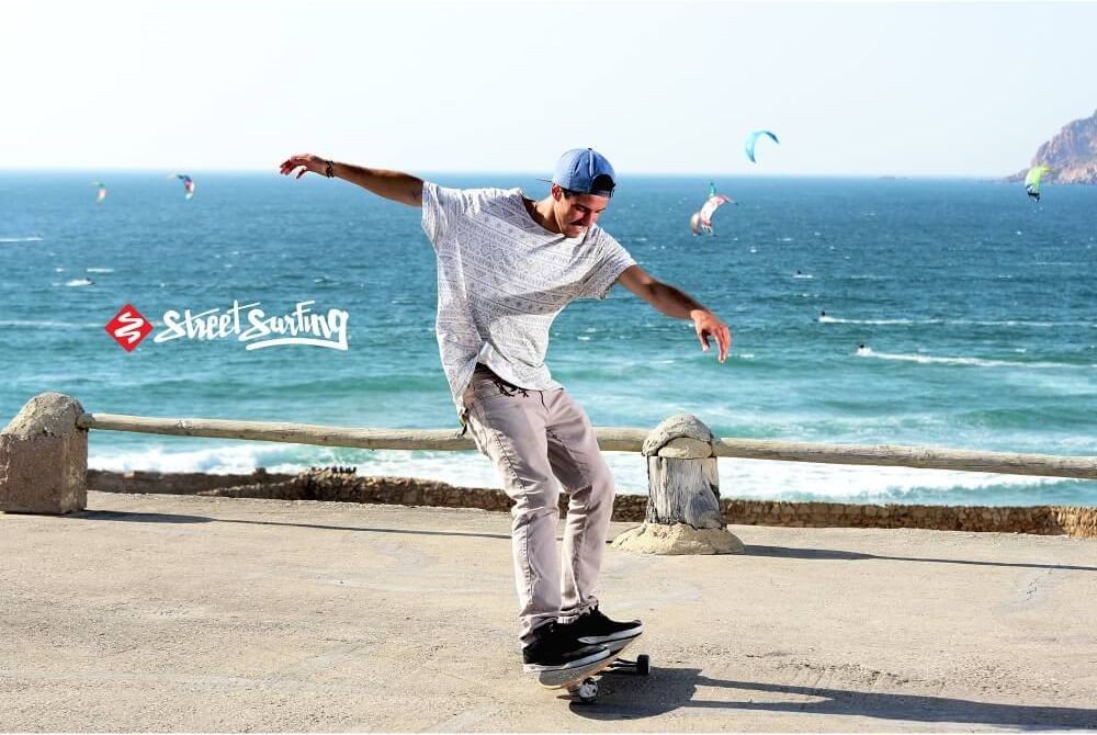 Street Surfing Shark Attack Koa Black 36" - obrázek 2