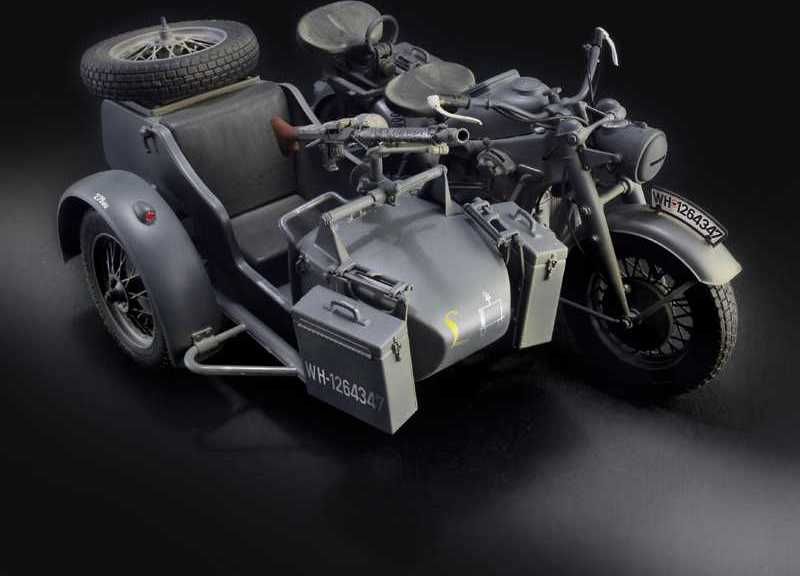 ITALERI Model Kit military 7406 - Zundapp KS 750 with sidecar (1:9) - obrázek 7