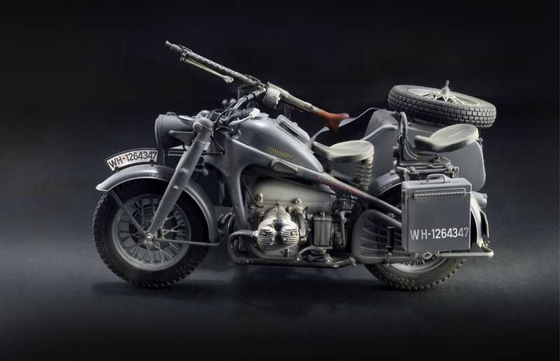 ITALERI Model Kit military 7406 - Zundapp KS 750 with sidecar (1:9) - obrázek 8