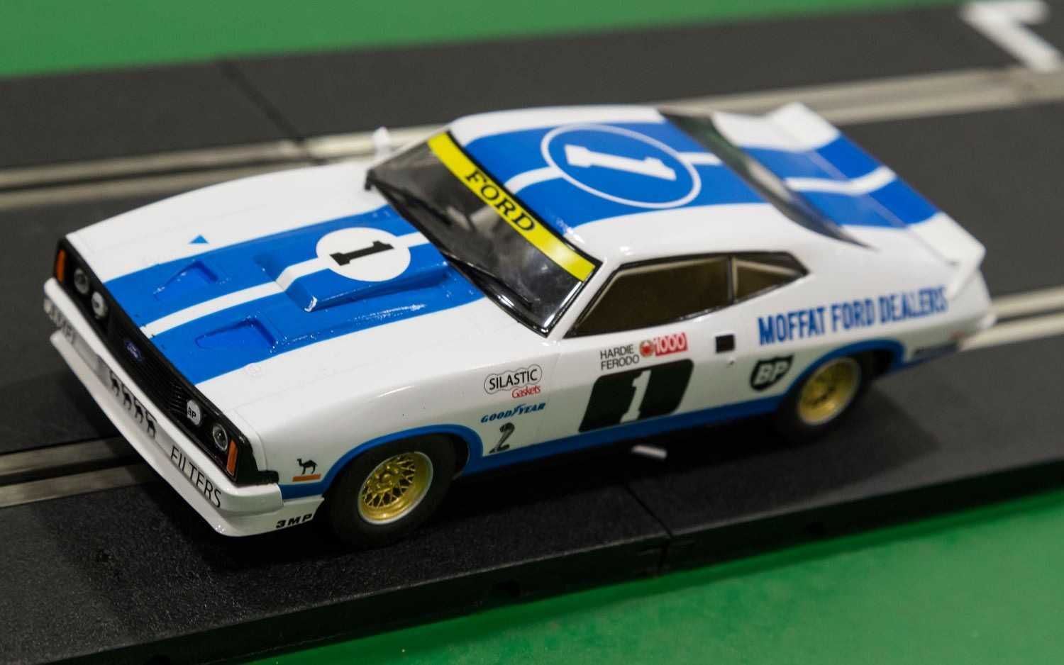 Autíčko Circuit SCALEXTRIC C3741 - Ford XC Falcon (1:32) - obrázek 5