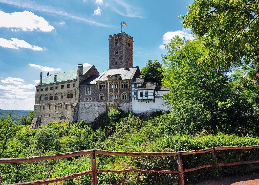 RAVENSBURGER Puzzle Wartburg 1000 dílků - obrázek 1