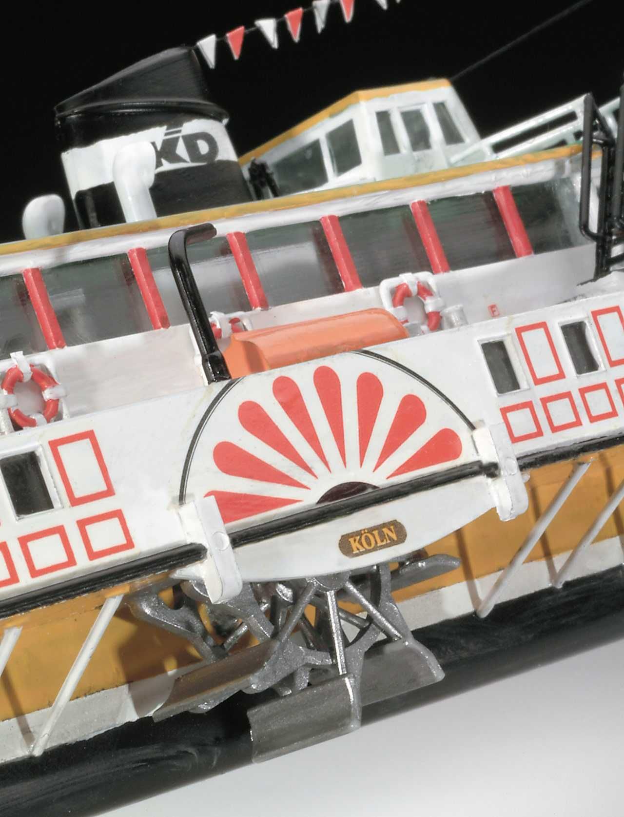 REVELL Gift-Set loď 05232 - Rheindampfer / Paddle Steamer GOETHE (1:160) - obrázek 8