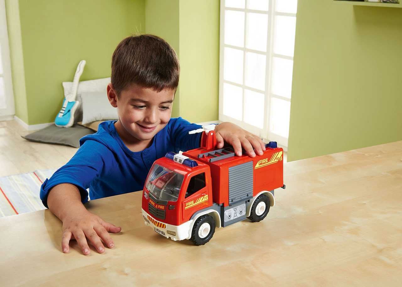REVELL Junior Kit auto 00819 - Firetruck with figure (1:20) - obrázek 9