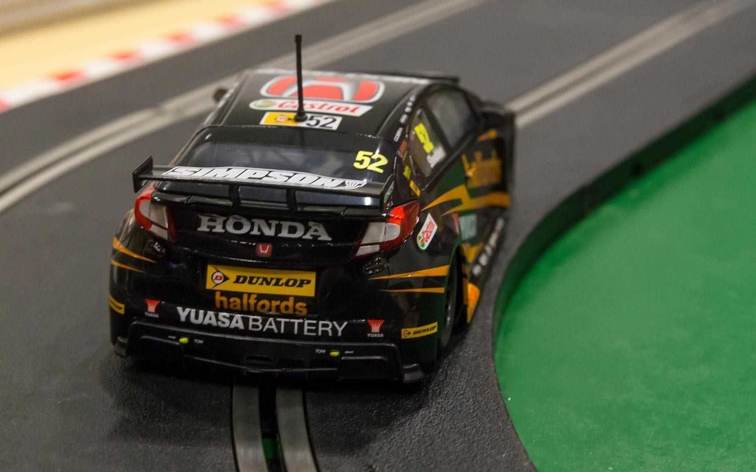 Autíčko Touring SCALEXTRIC C3919 - Honda Civic NGTC - BTCC 2017 Gordon Shedden (1:32) - obrázek 3