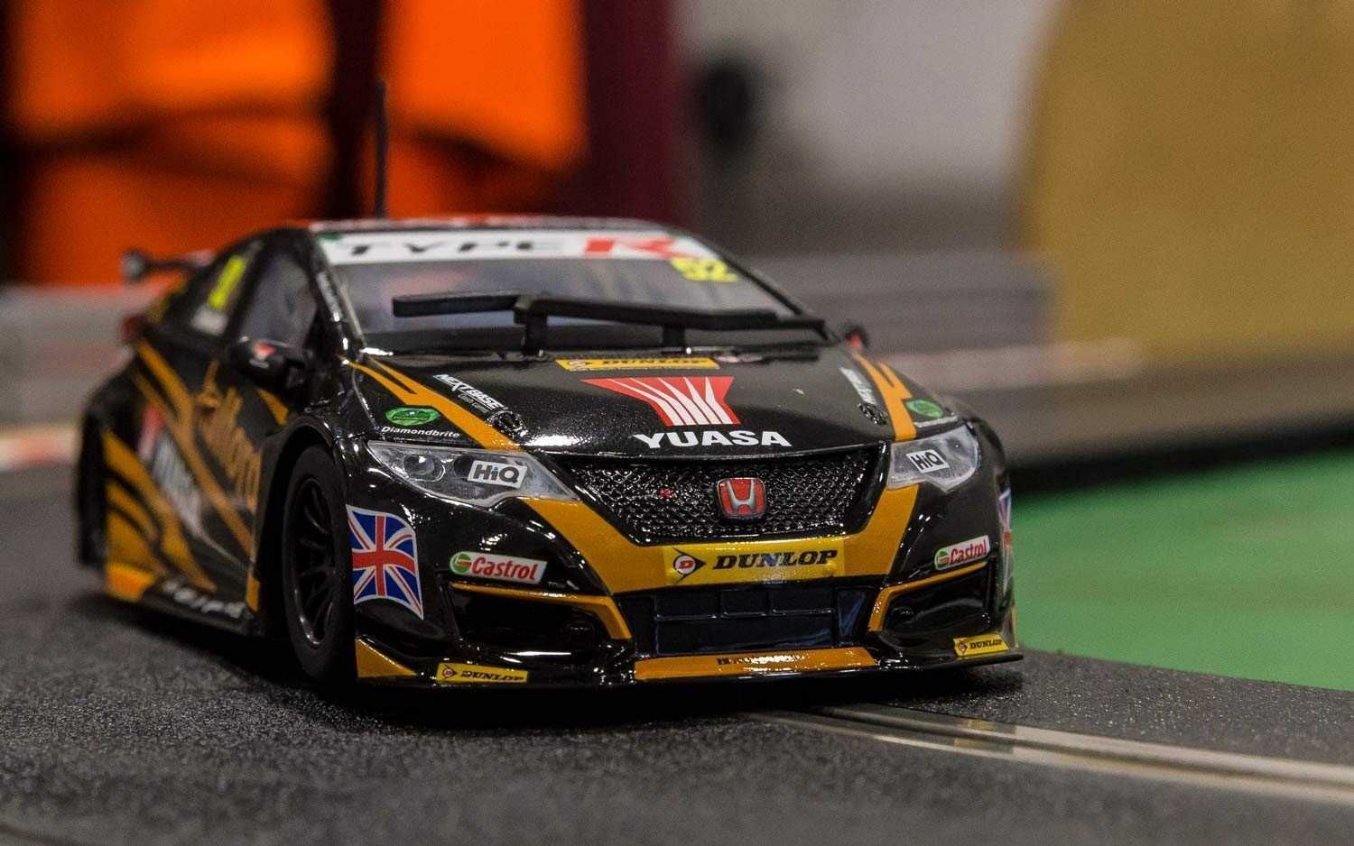 Autíčko Touring SCALEXTRIC C3919 - Honda Civic NGTC - BTCC 2017 Gordon Shedden (1:32) - obrázek 5