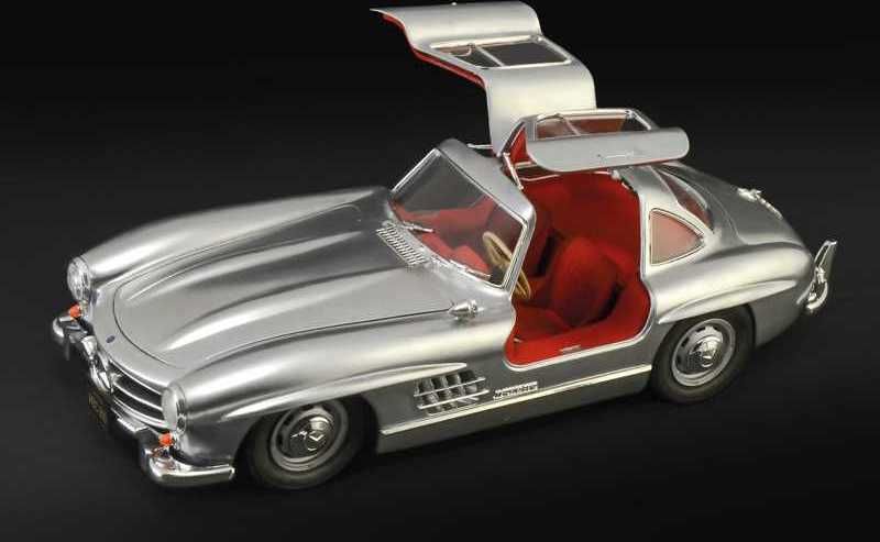 ITALERI Model Kit auto 3612 - Mercedes-Benz 300 SL Gullwing (1:16) - obrázek 6
