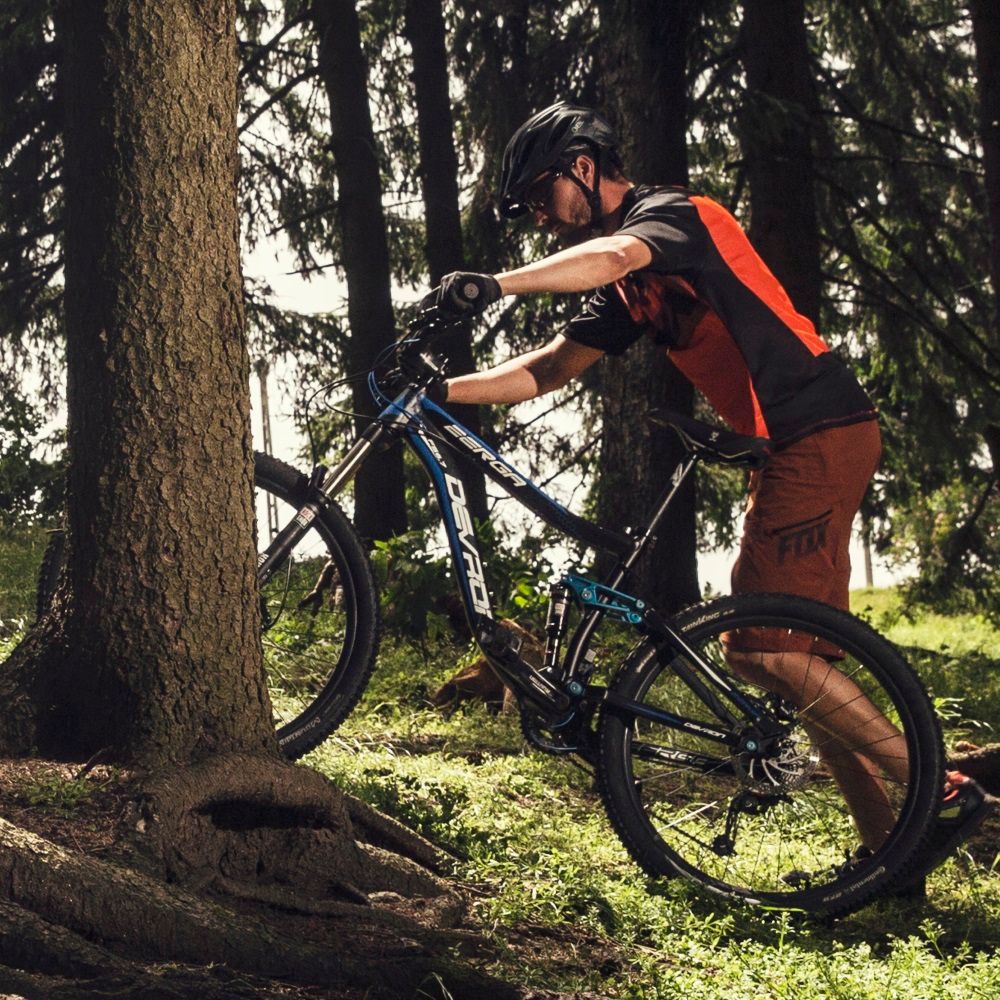Devron Zerga FS6.7 27,5" - model 2016 Black-Blue - 17" - obrázek 10