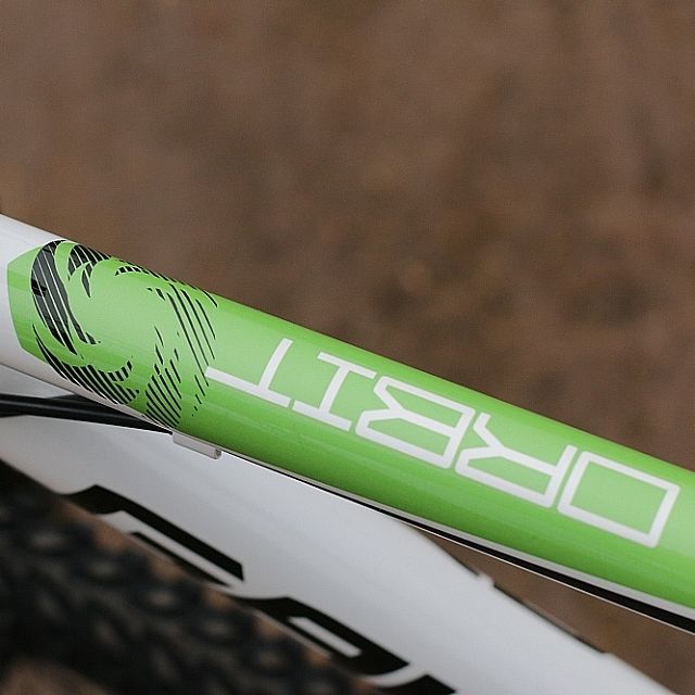 Galaxy Orbit 26" - model 2015 bílá - 15" - obrázek 5