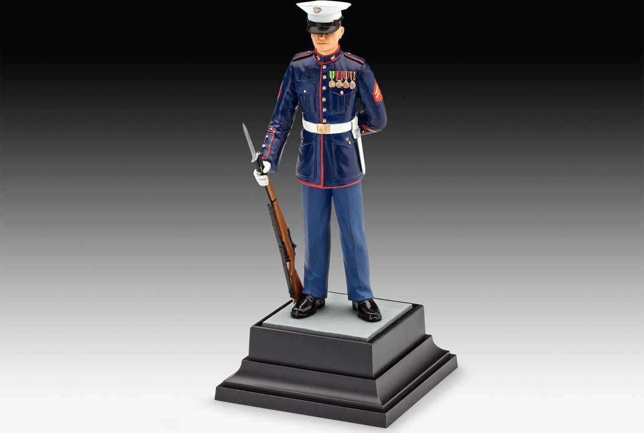 REVELL Plastic ModelKit figurka 02804 - US Marine (1:16) - obrázek 8