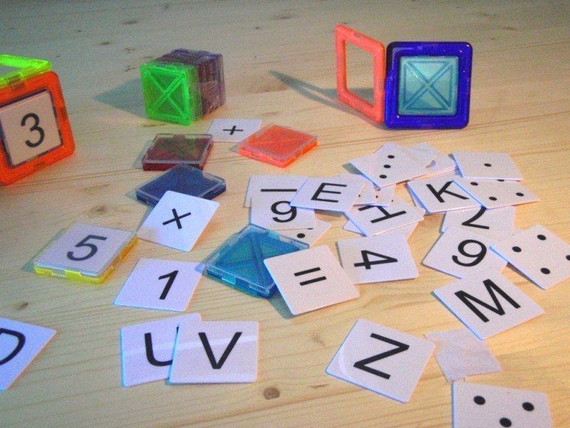 Magnetická stavebnice MAGFORMERS Panely ABC - obrázek 5