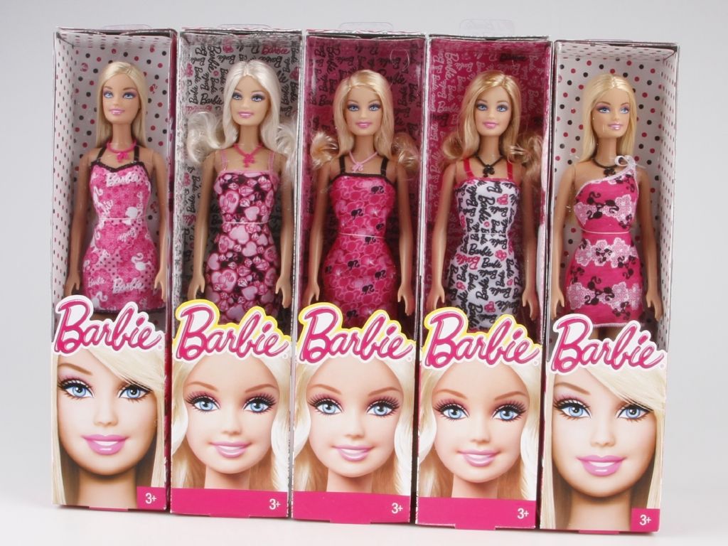 Barbie v šatech - obrázek 3