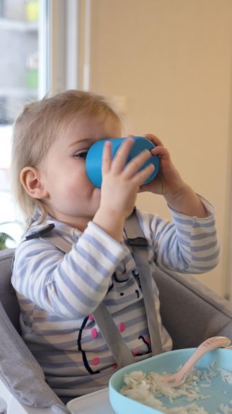 BEABA Kelímek silikonový Blue - obrázek 2