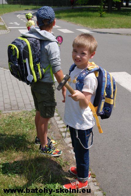 Školní aktovka Topgal CHI 785 E Green ozubené kolečko - Doprava Zdarma - obrázek 17