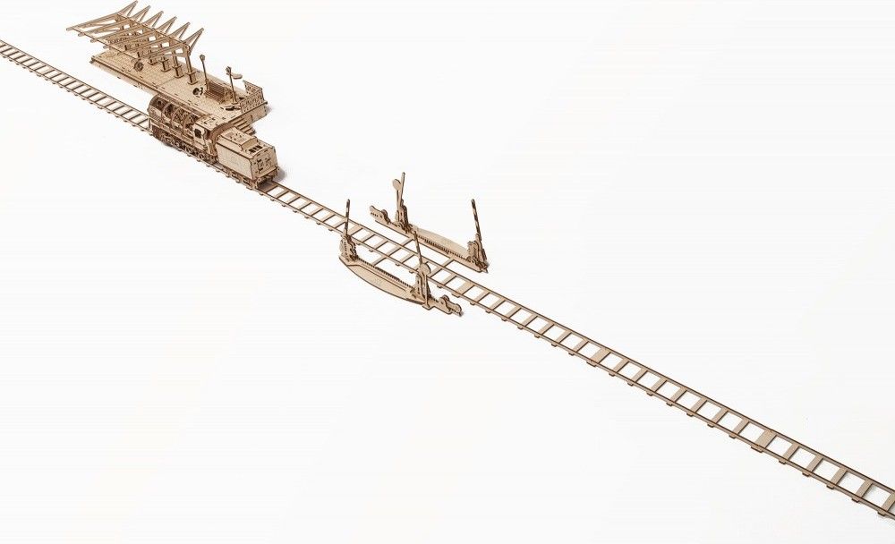 Ugears 3D dřevěné mechanické puzzle Železniční přejezd s kolejemi - obrázek 1