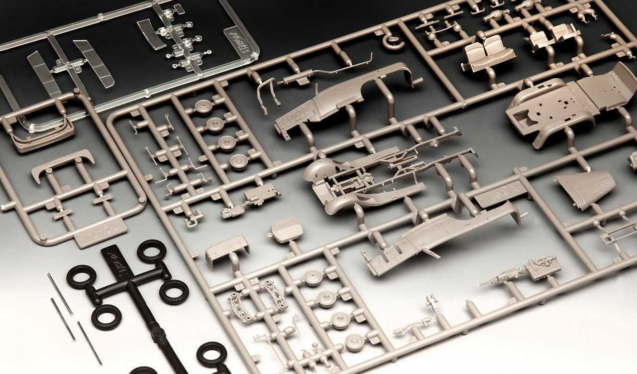 REVELL Plastic ModelKit auto 03268 - German Staff Car "G4" (1:72) - obrázek 12
