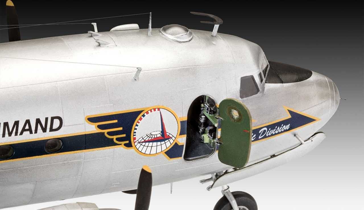 REVELL Plastic ModelKit letadlo Limited Edition 03910 - C-54D Skymaster 70th Anniversary Berlin Airlift (1:72) - obrázek 7