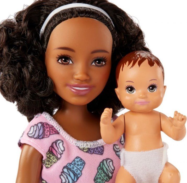 MATTEL Barbie afroameričanka chůva s miminkem a doplňky - obrázek 4