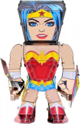 METAL EARTH 3D puzzle Justice League: Wonder Woman figurka - obrázek 1