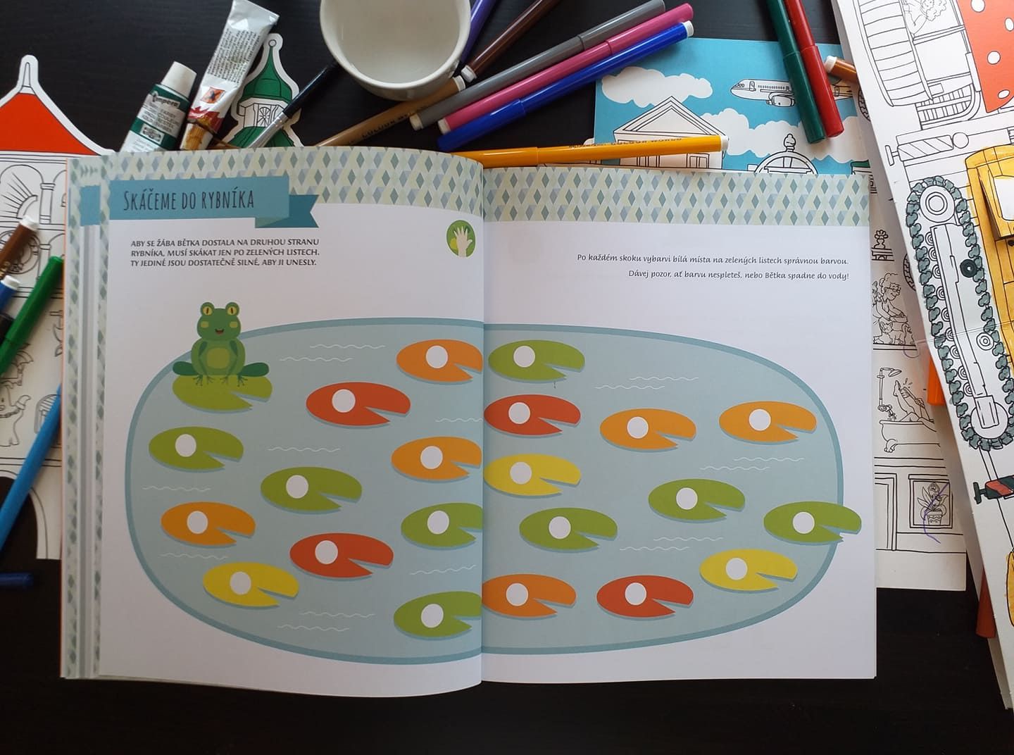 Slovart Moje první kniha plná barev (Montessori: Svět úspěchů) - obrázek 4