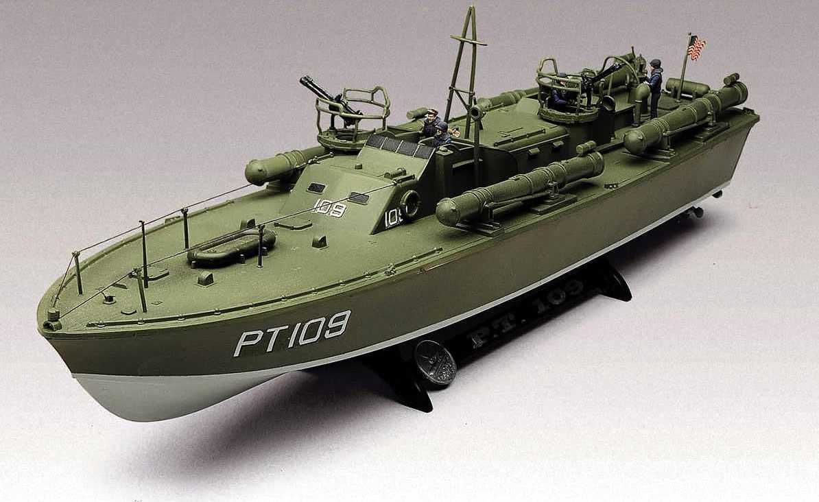 Plastic ModelKit MONOGRAM loď 0310 - PT-109 PT Boat (1:72) - obrázek 2