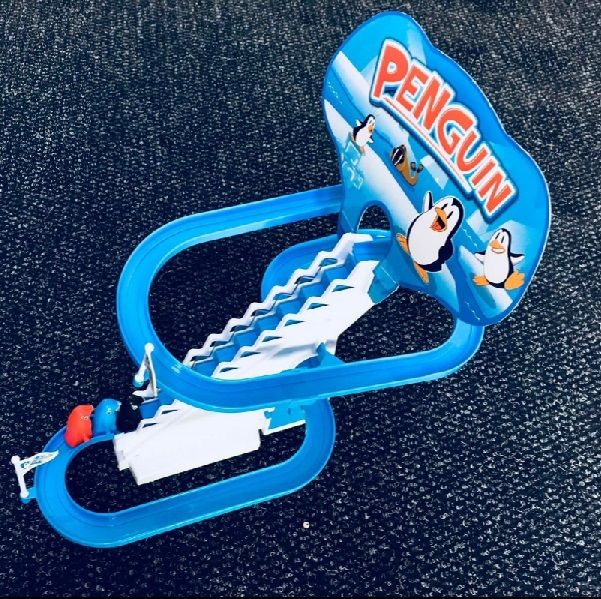 Tučňáci na tobogánu - obrázek 1