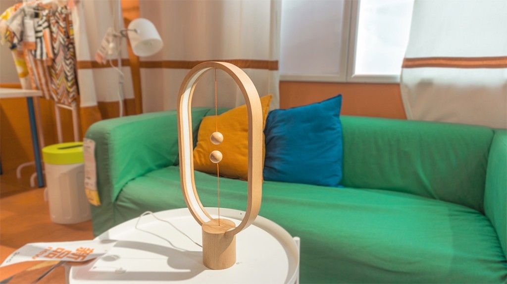 Allocacoc Heng Balance Lamp Ellipse USB lampička světlé dřevo - obrázek 7