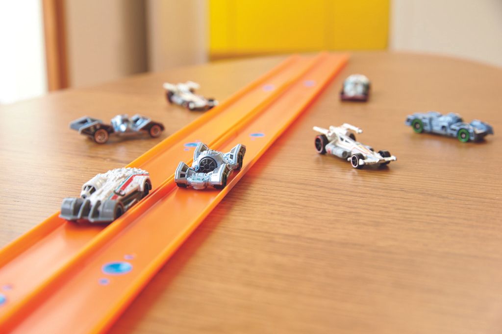 Hot Wheels Star Wars carship - obrázek 2