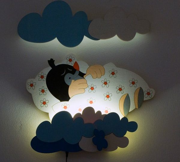NÁSTĚNNÁ LED LAMPIČKA KRTEK V PEŘINCE - obrázek 1