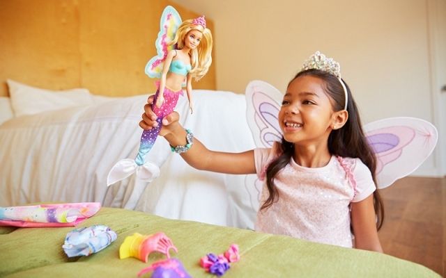Barbie VÍLA A POHÁDKOVÉ OBLEČKY - obrázek 10