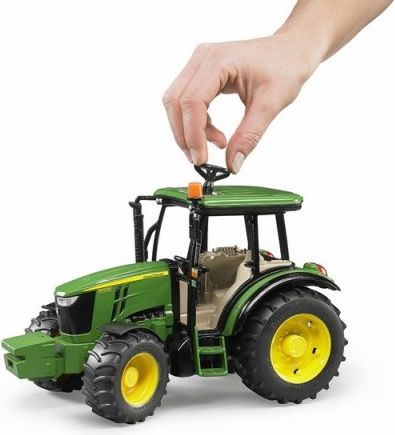 Bruder 2106 Traktor John Deere 5115M - obrázek 3