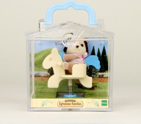 Sylvanian Families - Baby příslušenství štěně, méďa, králík si hrají venku - obrázek 2