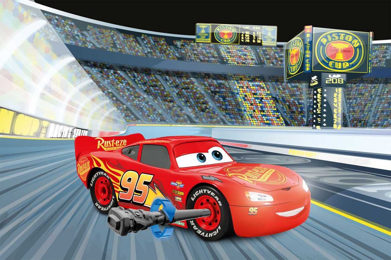 REVELL Junior Kit auto 00860 - Cars 3 - Blesk McQueen (světelné a zvukové efekty) (1:20) - obrázek 8