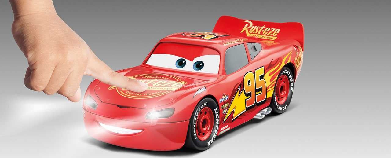 REVELL Junior Kit auto 00860 - Cars 3 - Blesk McQueen (světelné a zvukové efekty) (1:20) - obrázek 9