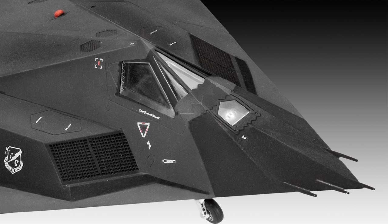 REVELL Plastic ModelKit letadlo 03899 - Lockheed Martin F-117A Nighthawk Stealth Fighter (1:72) - obrázek 5